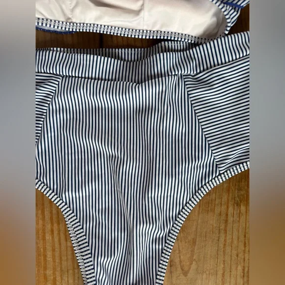 Striped Ruffle Bikini Set - Picture 6 of 10